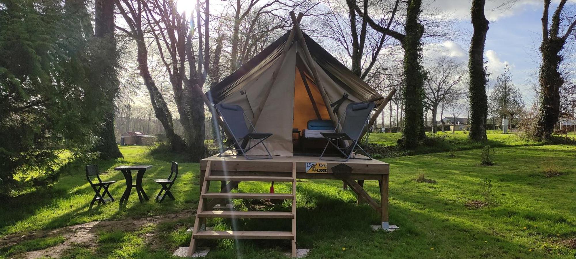 Concoret Camping Le Val Aux Fees - Broceliande מראה חיצוני תמונה