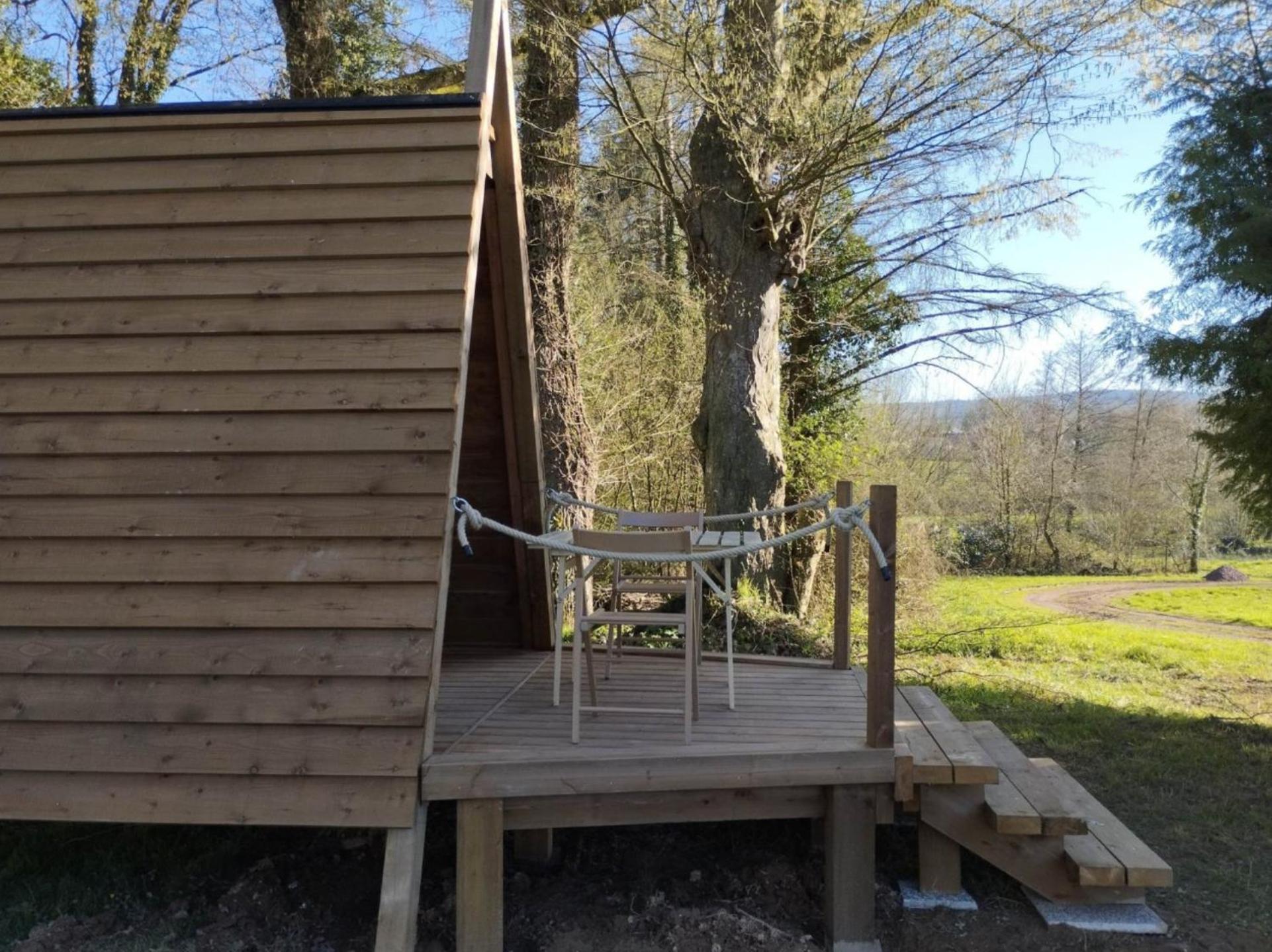 Concoret Camping Le Val Aux Fees - Broceliande מראה חיצוני תמונה