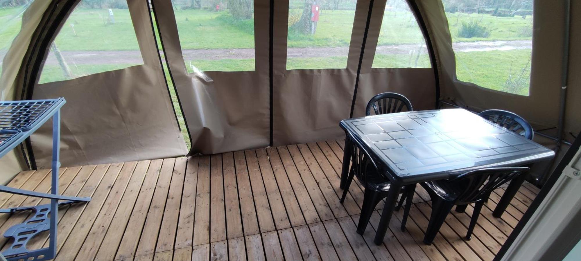Concoret Camping Le Val Aux Fees - Broceliande מראה חיצוני תמונה