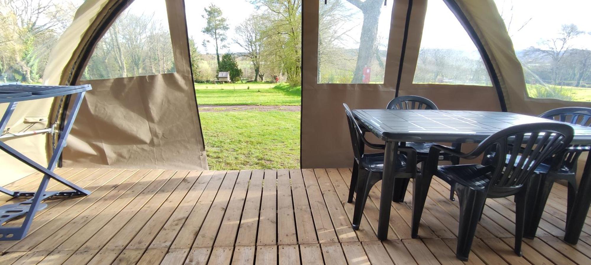 Concoret Camping Le Val Aux Fees - Broceliande מראה חיצוני תמונה