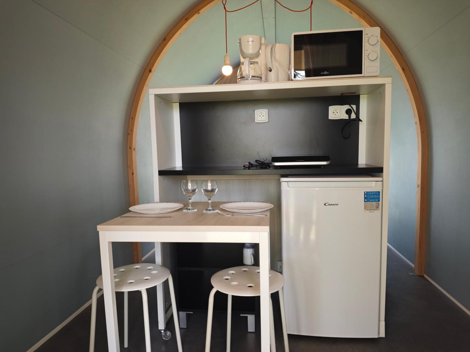 Concoret Camping Le Val Aux Fees - Broceliande מראה חיצוני תמונה
